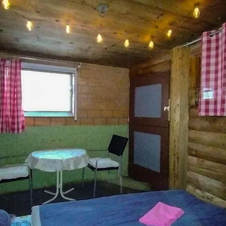 Haengebett Im Stall Fahrni Buitenkant foto