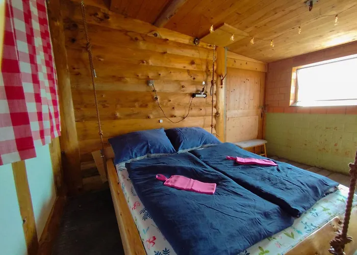 Haengebett Im Stall
