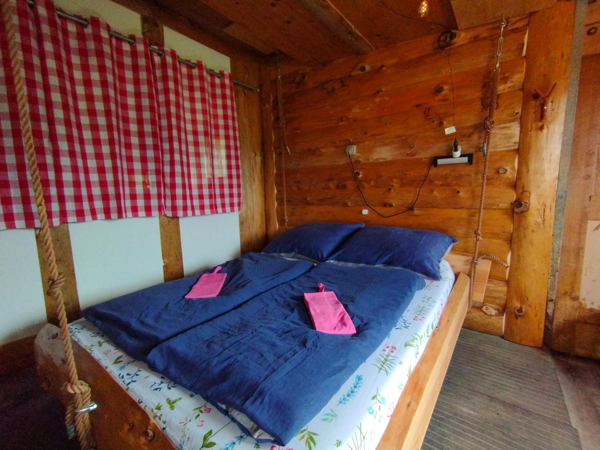 Farm stay Haengebett Im Stall